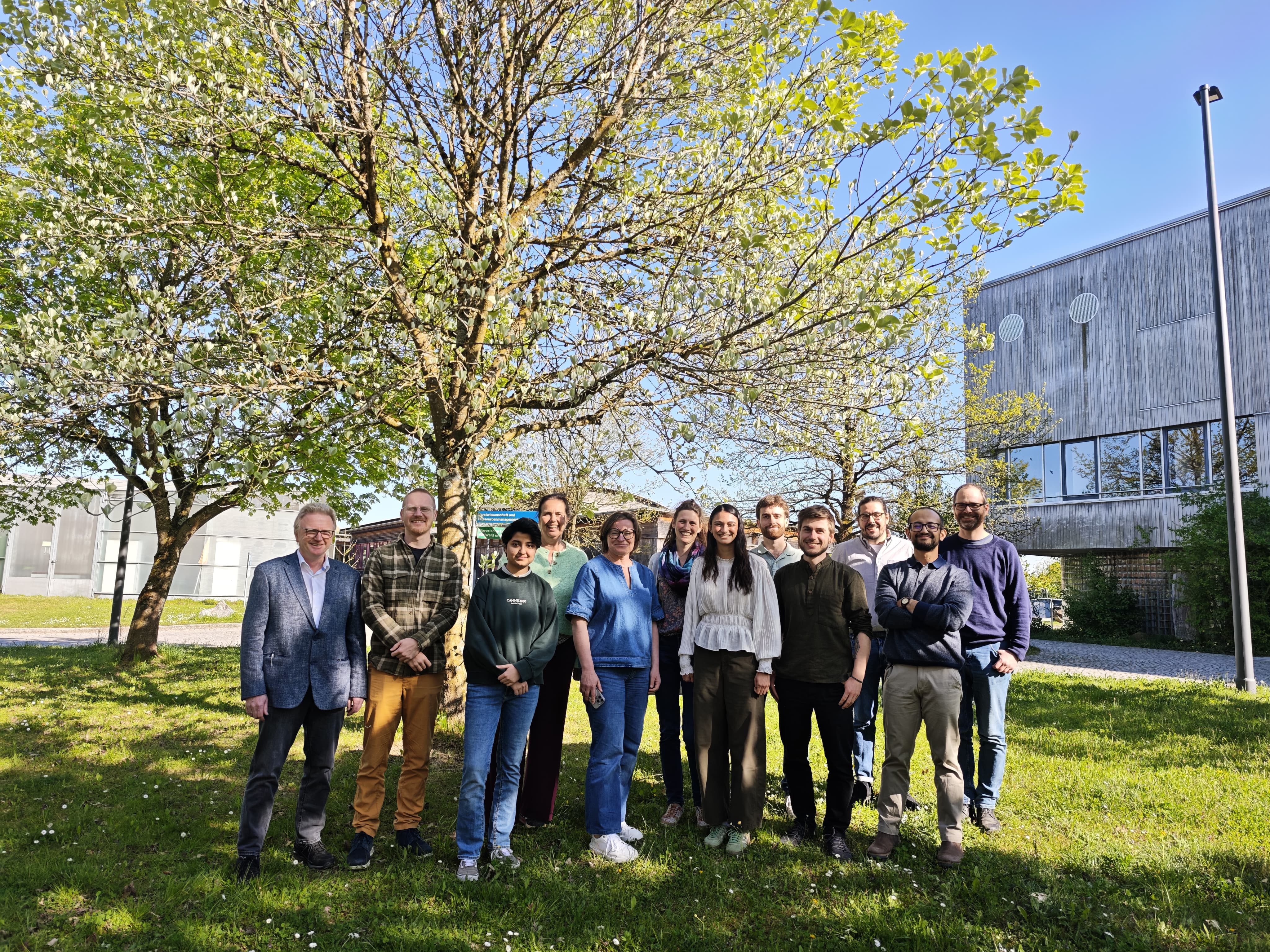 Wissenschaftler vom Zentrum für Alpine Waldwirtschaft im April 2026 an der Technischen Universität München