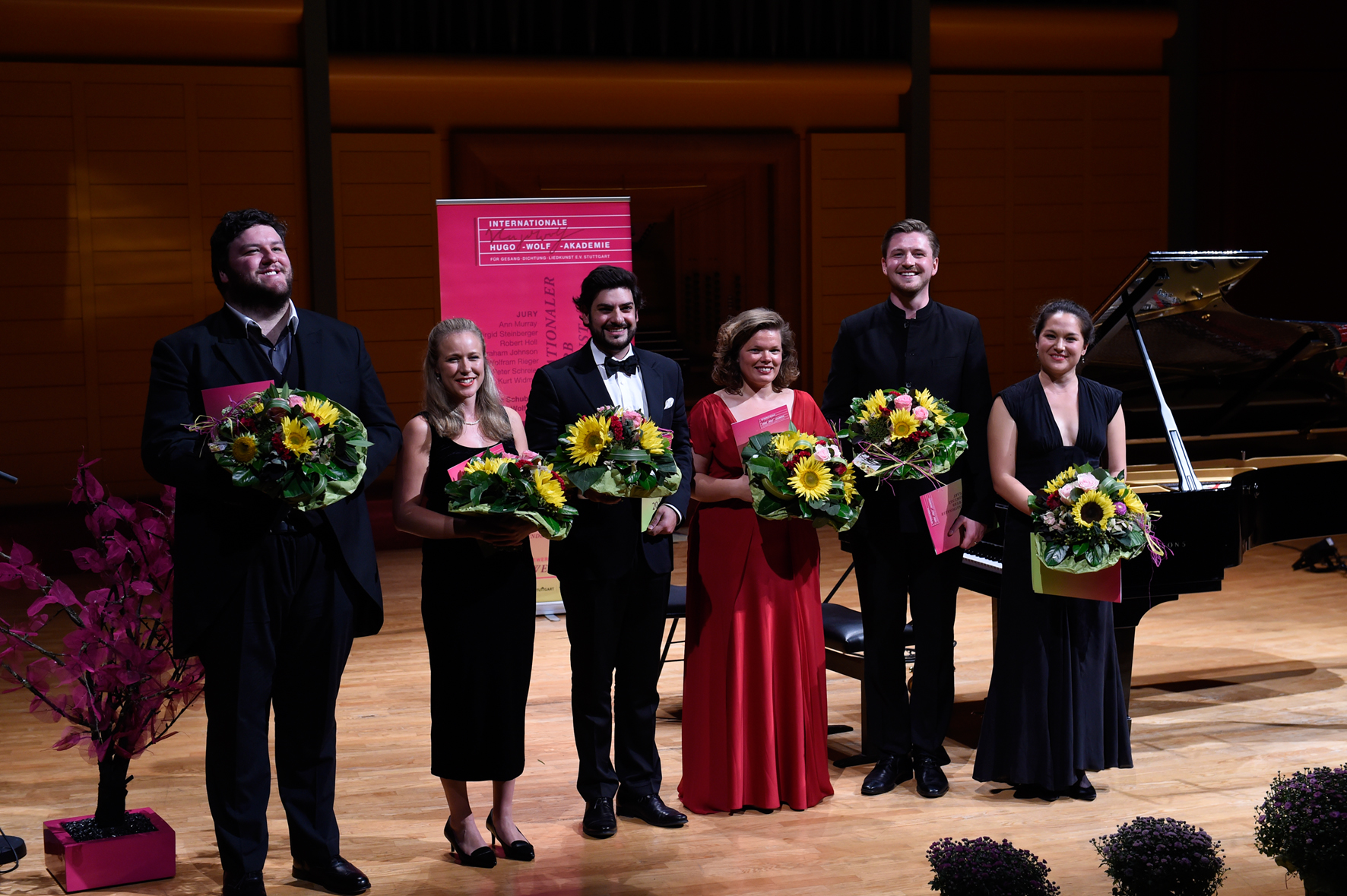 The winners in 2016 were: 1st prize: Ilker Arcayürek (tenor) & Fiona Pollak (piano), 2nd prize: Stuart Jackson (tenor) & Jocelyn Freeman (piano), 3rd prize: Samuel Hasselhorn (baritone) & Renate Rohlfing (piano)