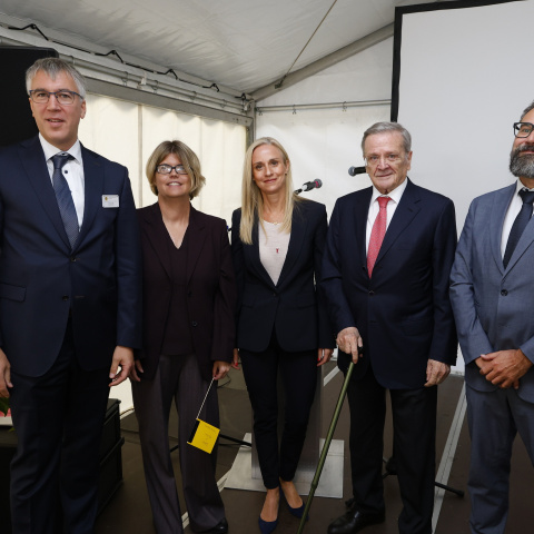Gruppenbild mit Stiftungen